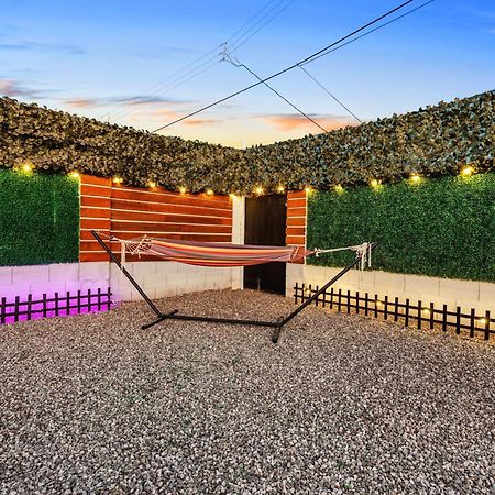 Phoenix Retreat - 2 Bedroom Home With King-Size Bed - 3 Smart Tvs - 10 Min From Airp - Unit A Extérieur photo